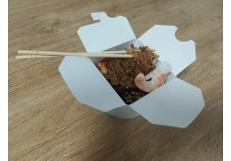 Фунчоза с креветками и овощами