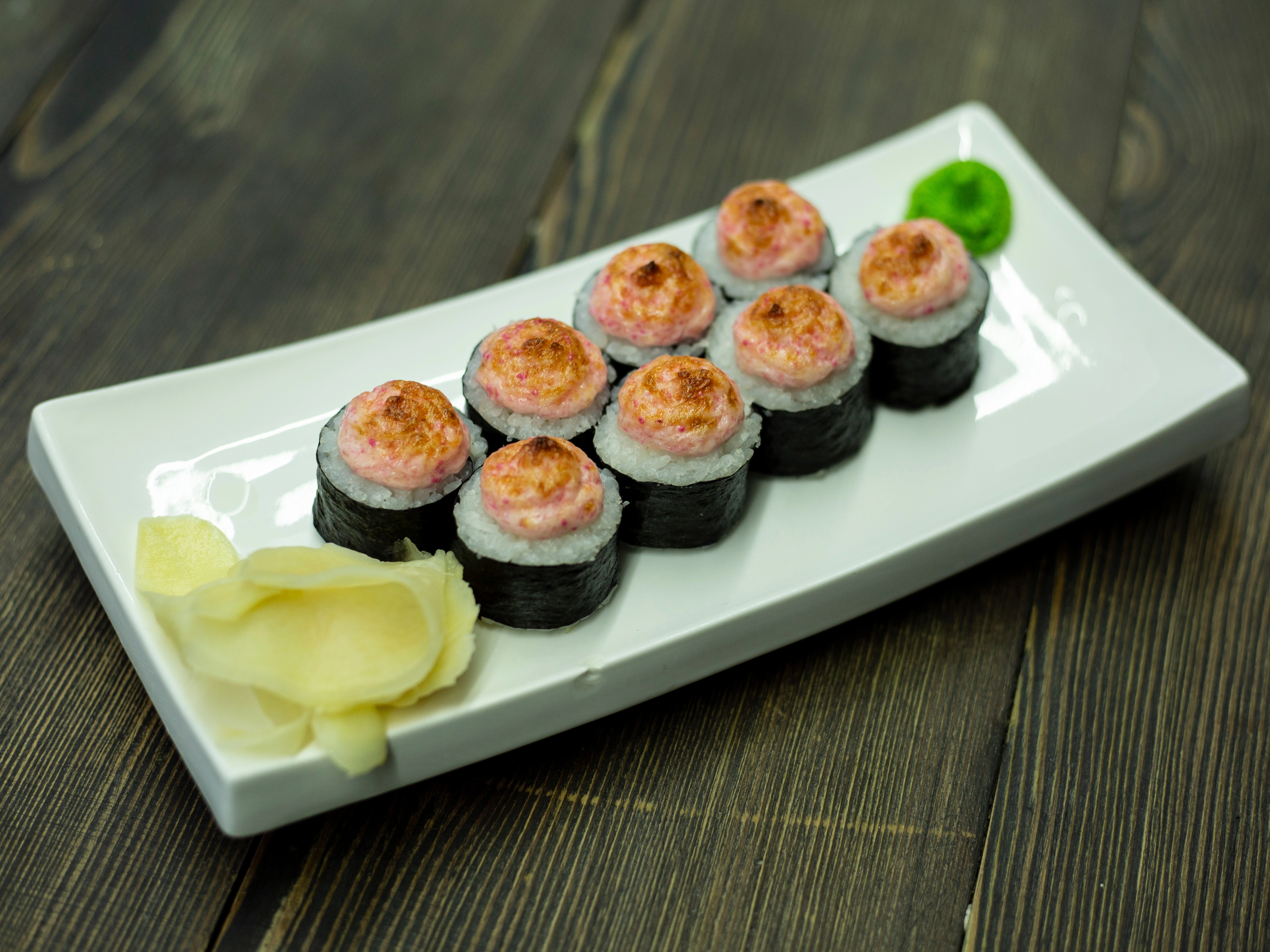 Запеченный ролл с курицей